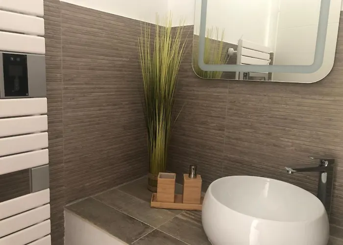 فندق مبيت وإفطار Le Clos Des Cigales نيم