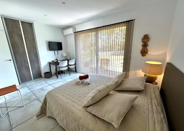 Le Clos Des Cigales *