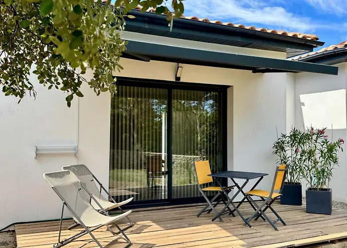 Le Clos Des Cigales * نيم